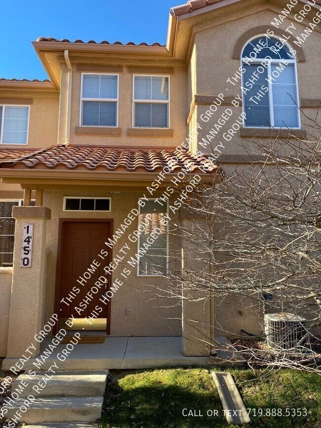 Foto del edificio - 1450 Courtyard Heights