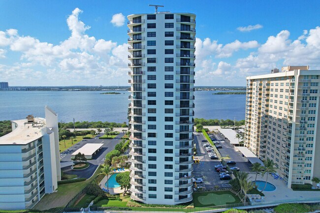 Foto del edificio - 5420 N Ocean Dr
