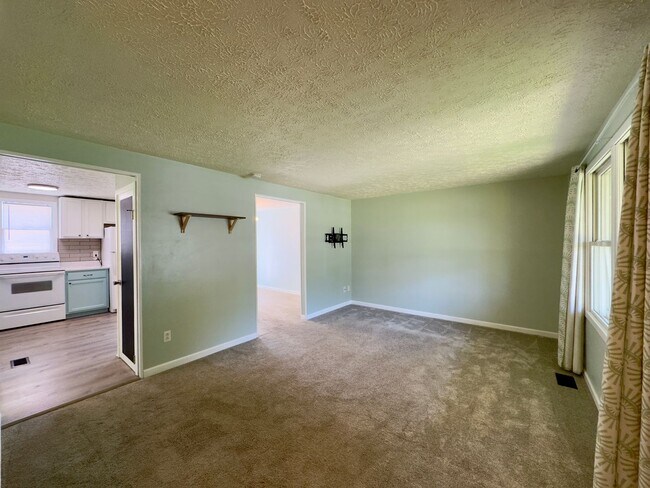 Building Photo - Charming 3Bedroom/2Bathroom in Perry Hall,...