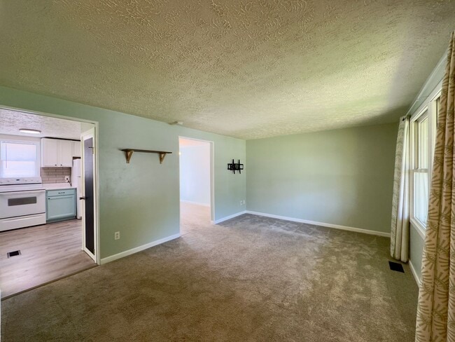 Foto del edificio - Charming 3Bedroom/2Bathroom in Perry Hall,...