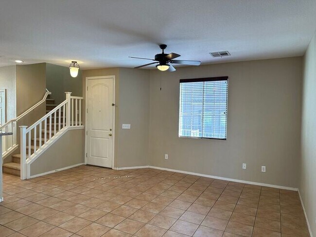 Foto del edificio - Stunning Home in a Gated Community