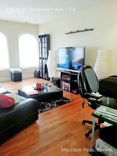 Foto del edificio - 2608 W Rosemont Ave