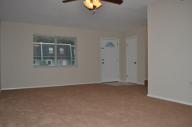 Building Photo - 501 SW 75th St