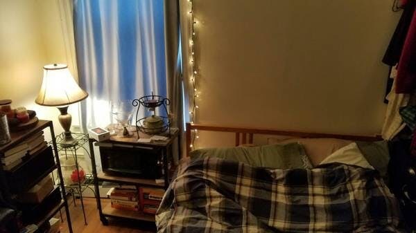 Room for Rent - 18 De Sales Pl