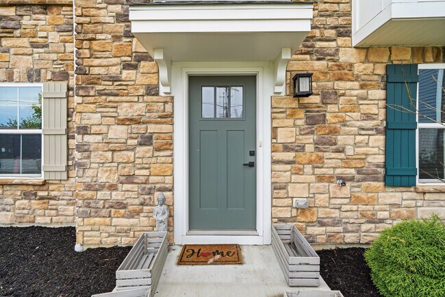 Building Photo - 9 Wentworth Ln