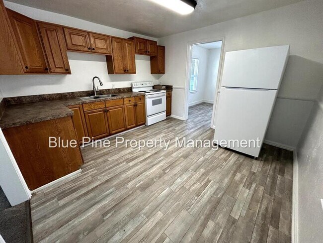 Building Photo - 350 2nd St