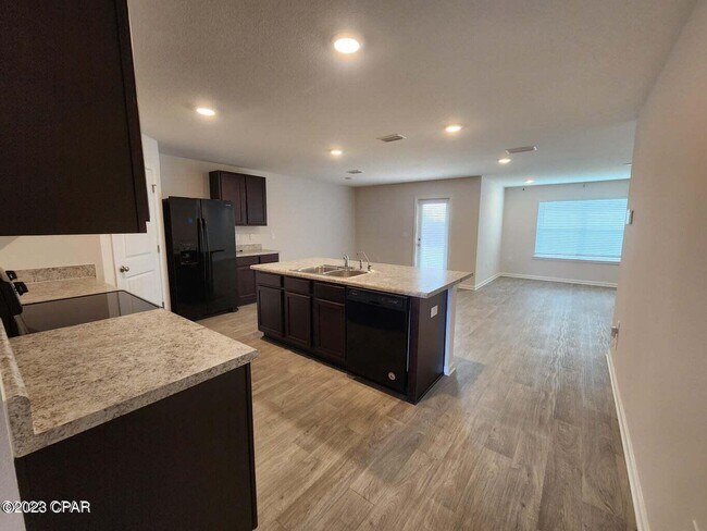 Foto del edificio - 7196 Hatteras Blvd