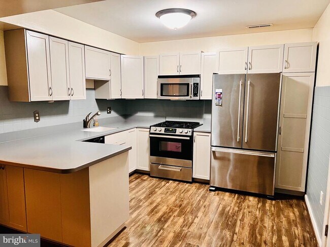 Foto del edificio - 14452 Silverdale Dr
