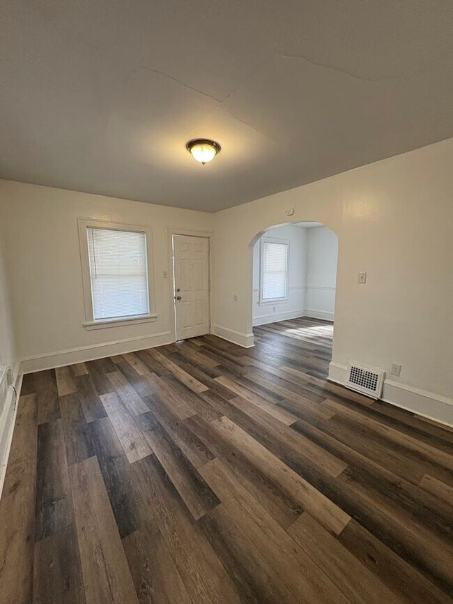 Foto del edificio - Two bedroom one bathroom home for rent
