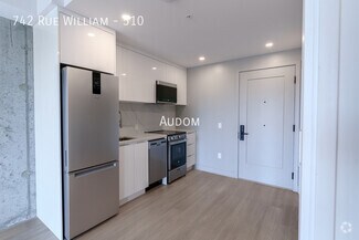 Building Photo - 742 Rue William