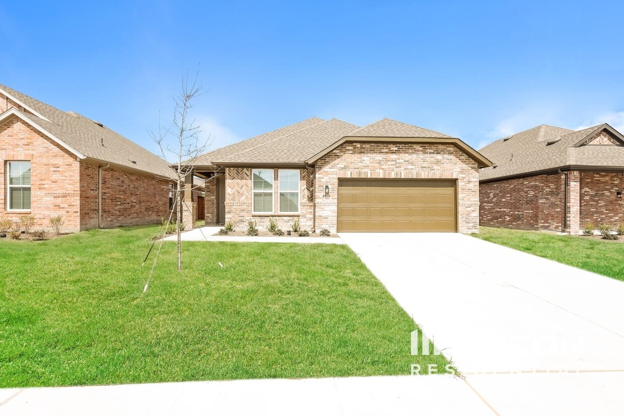 Primary Photo - 2516 Perkinsview Pl