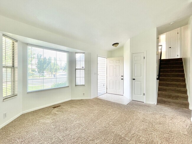 Foto del edificio - Lovely Sandy Home in Well Kept Neighborhood!