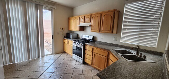 Building Photo - 9294 Eliana Ct