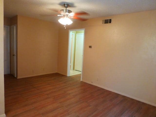 Building Photo - 407 Cliff Dr