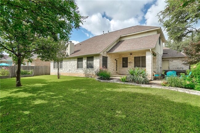 Foto del edificio - 1711 Fall Creek Dr