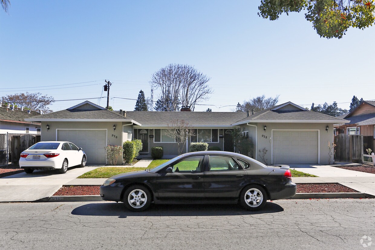 Foto del edificio - 928 Goodwin Ave