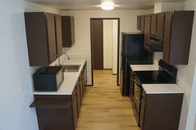 Foto del edificio - 1 Bed, 1-Bath Apartment in Fremont featuri...