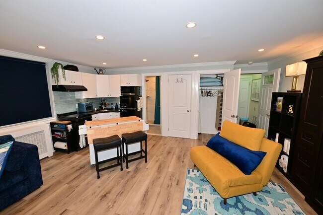 Foto del edificio - 2447 N 54th St