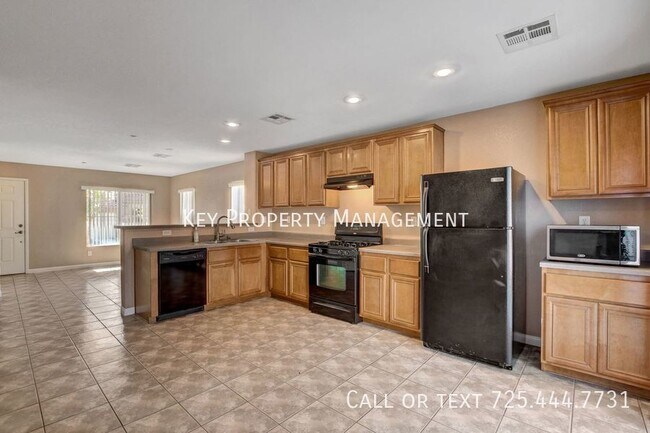 Building Photo - COZY 2 BEDROOM 2 1/2 BATH HOME