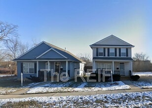Building Photo - 1540 Garland St