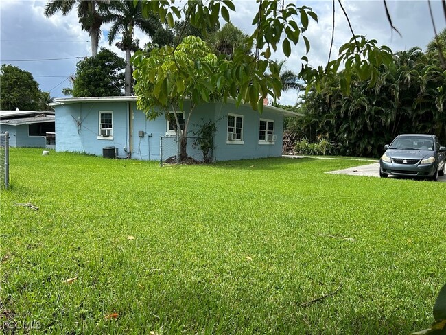 Foto del edificio - 4465 Birmingham St