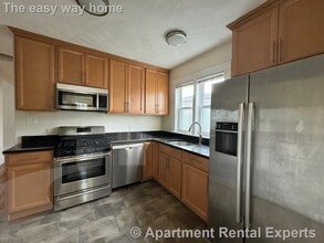 Building Photo - 65 Conwell Ave