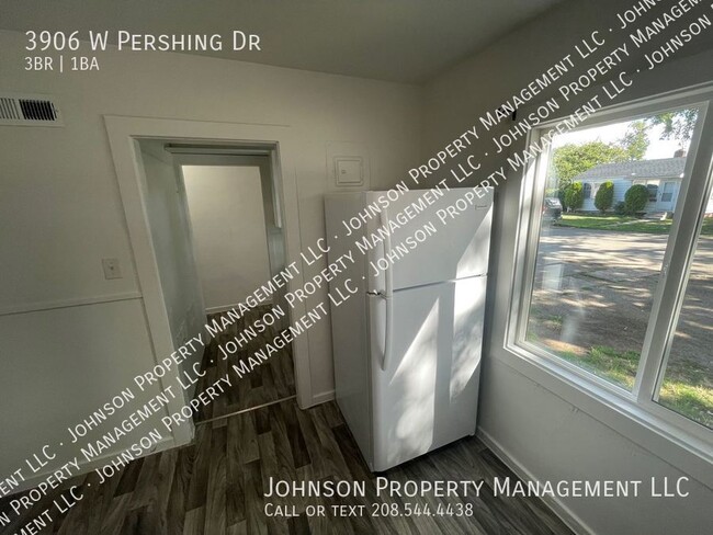 Foto del edificio - 3906 Pershing Dr