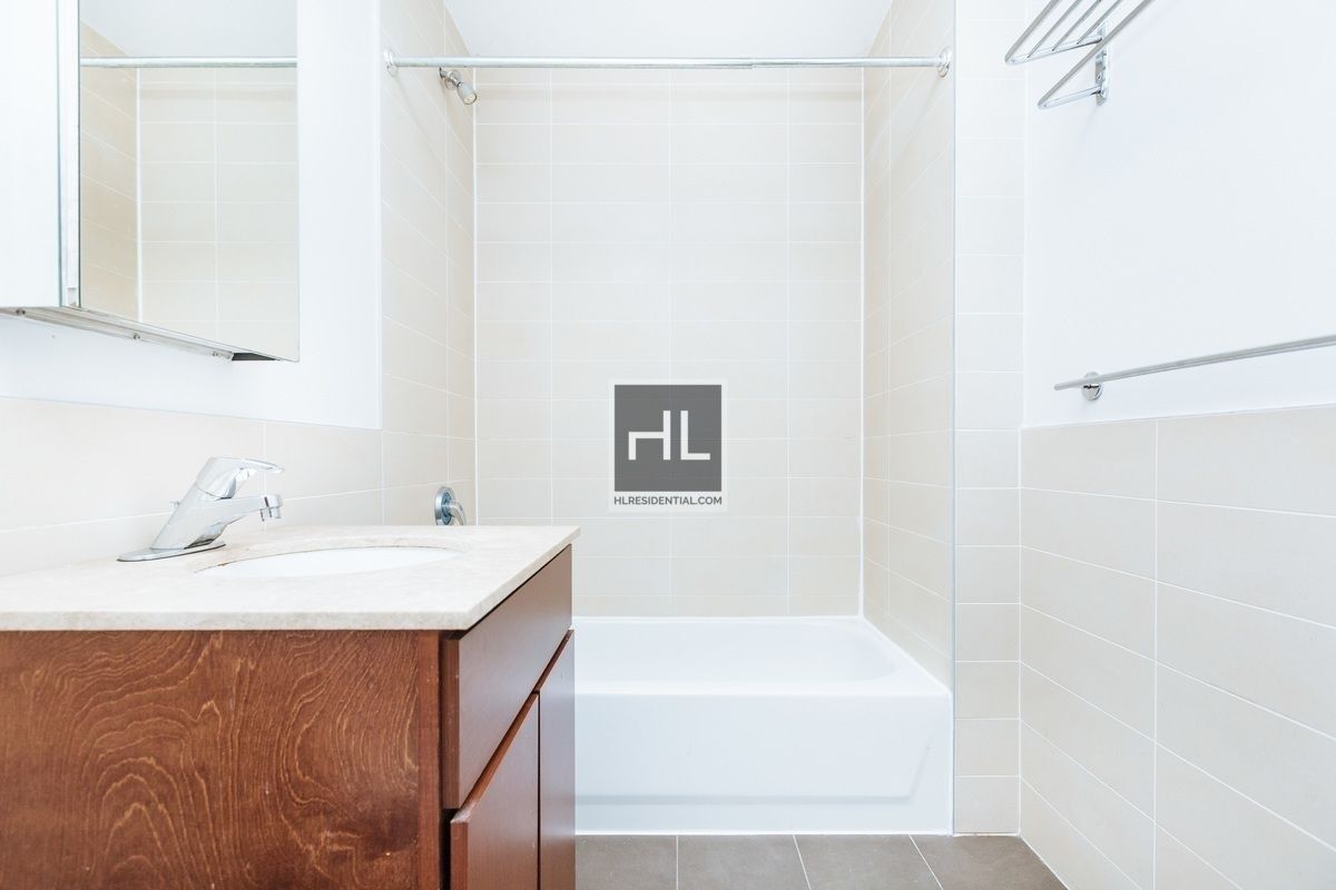 Foto del edificio - METROPOLITAN AVENUE