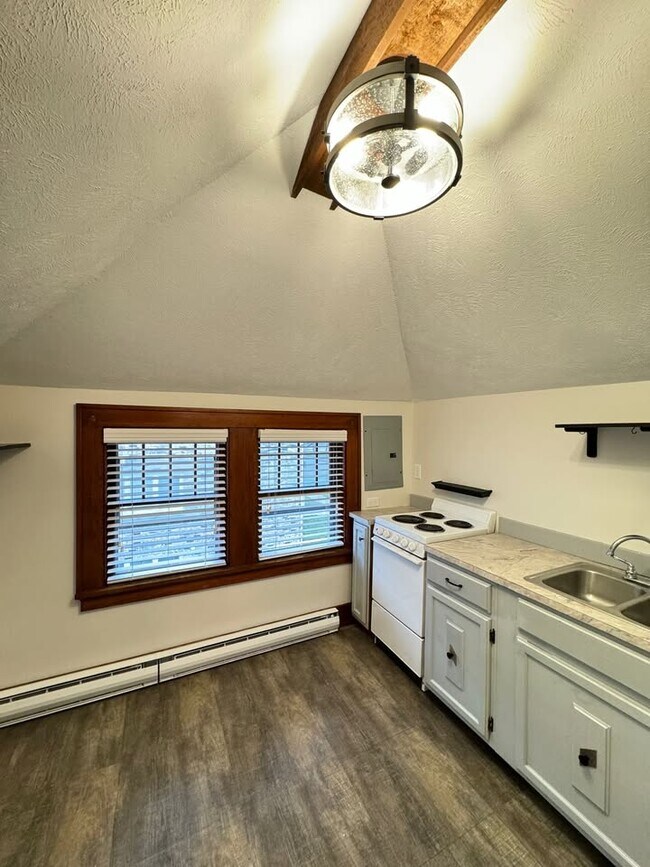 Foto del edificio - 1004 B St