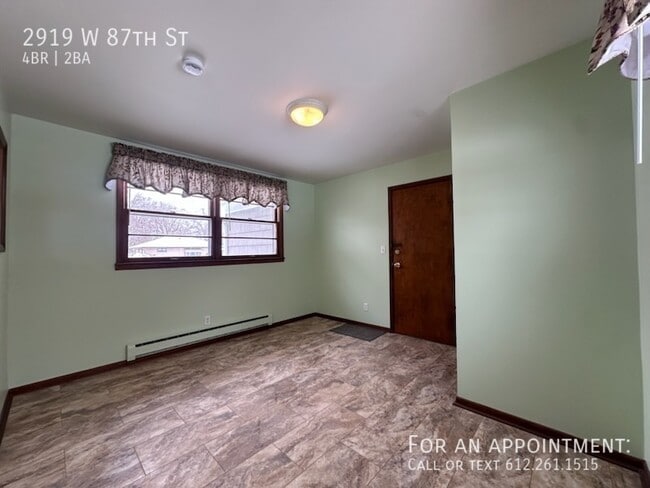 Foto del edificio - 2919 W 87th St