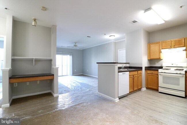 Building Photo - 5117 Travis Edward Way