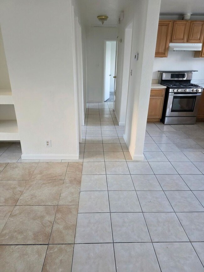 Foto del edificio - 16594 Orange Way