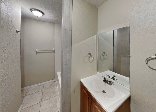 Foto del edificio - 5702 Jefferson St