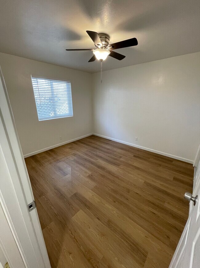 Building Photo - 4009 Lake Isabella Blvd