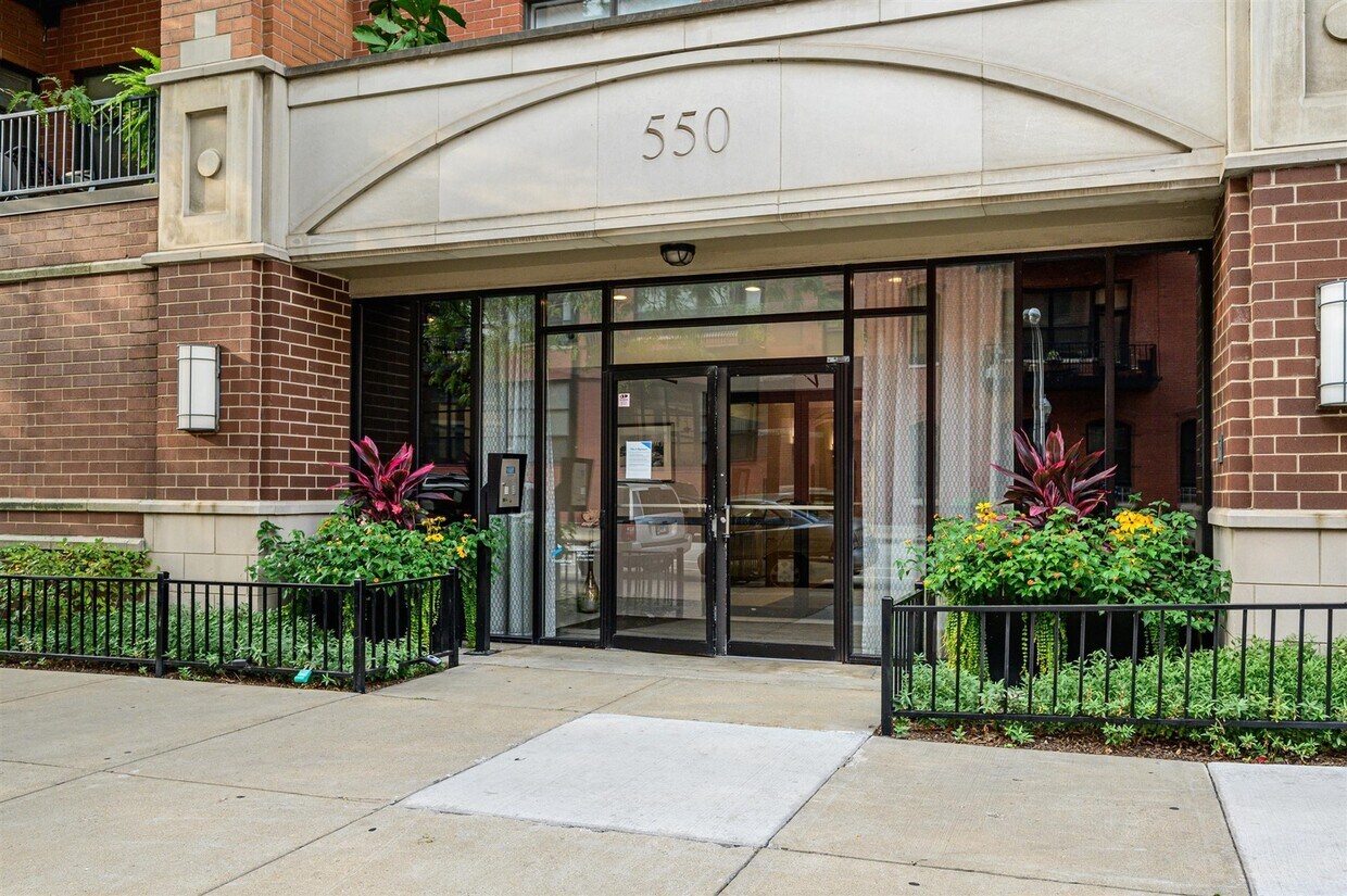 550 W Fulton St Unit 207, Chicago, IL 60661 Condo for Rent in Chicago