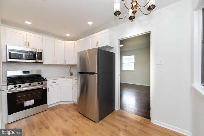 Foto del edificio - 32 Willis Ave