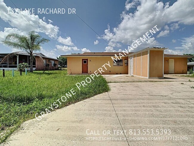 Foto del edificio - 137 Lake Rachard Dr