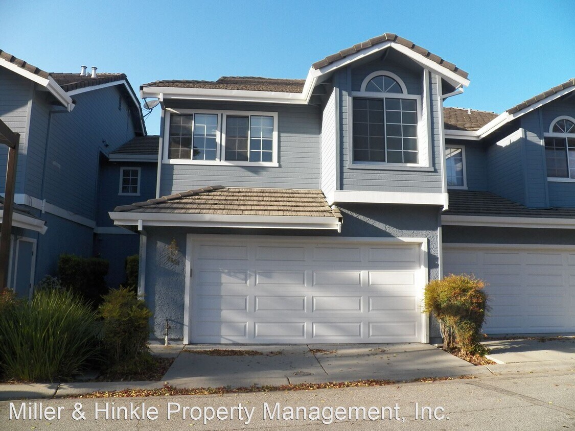 Primary Photo - 2 br, 2.5 bath House - 2651 Heritage Park Cir