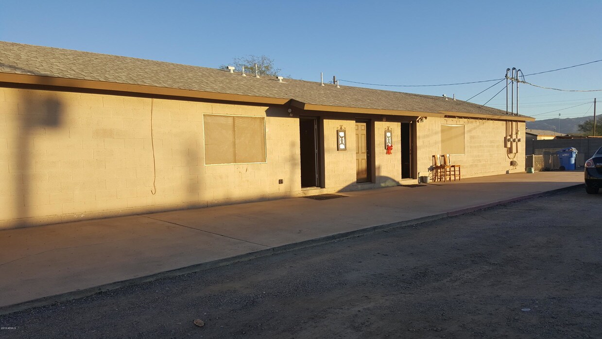 Foto del edificio - 1235 E Wood St