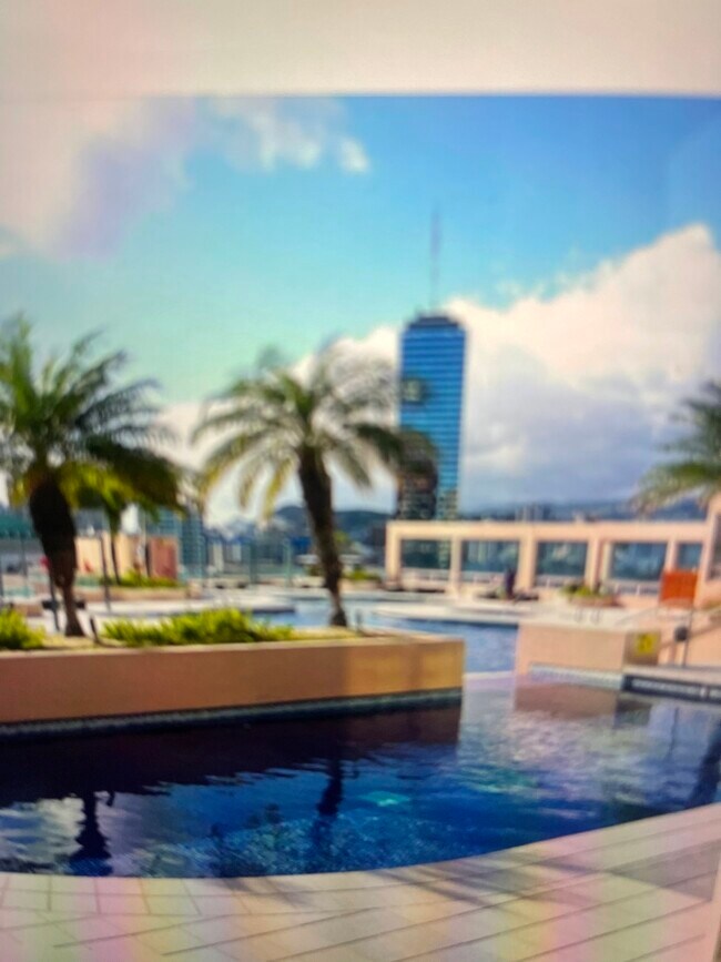 Piscina - 1888 Kalakaua Ave