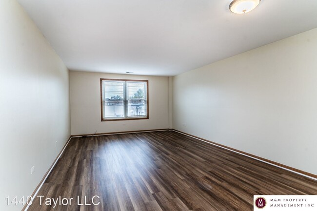 1440 W Taylor St, Chicago, IL 60607 - Room for Rent in Chicago, IL ...