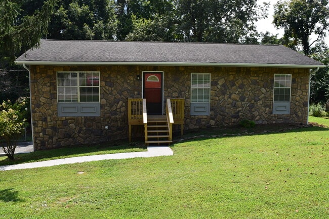 Building Photo - 2816 Beaverwood Dr