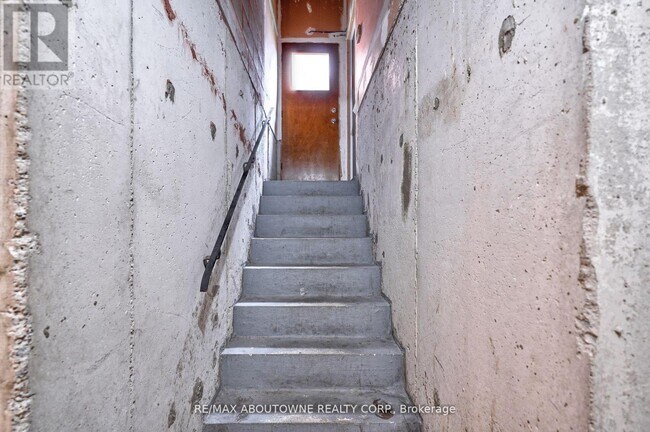 Photo du bâtiment - 104 Cabinet Crescent