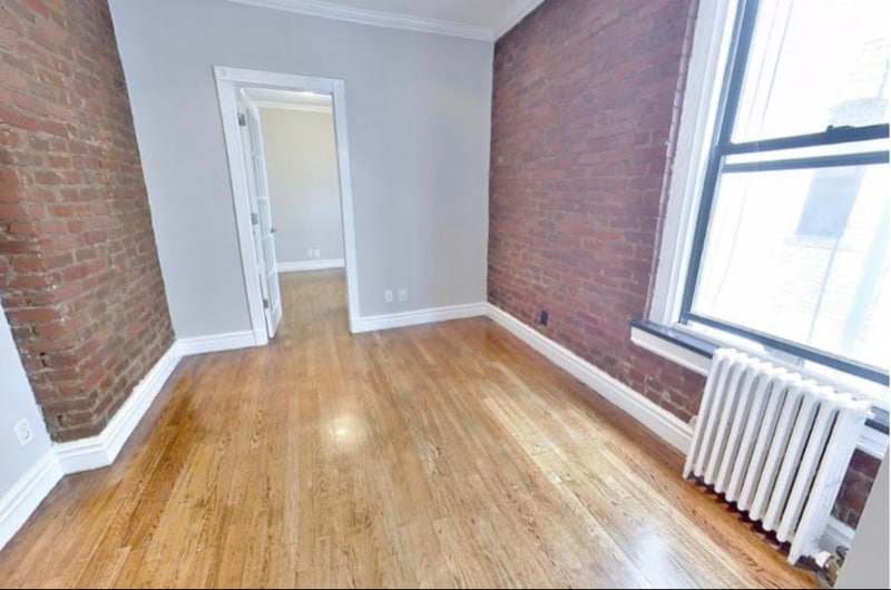 Primary Photo - 350 E 13th St