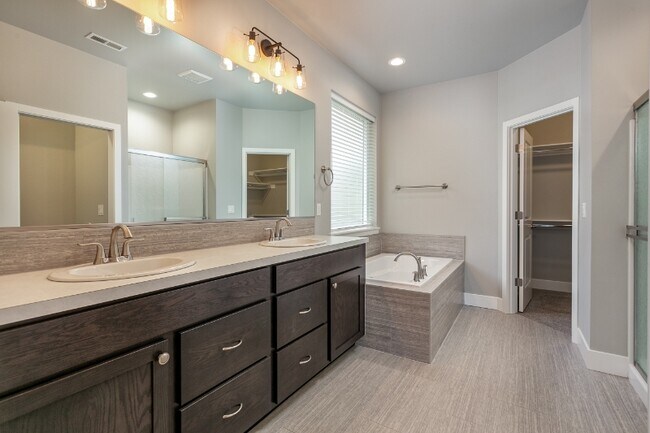 Foto del edificio - 1094 Chinook Dr