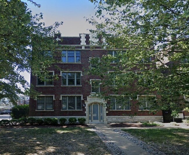 Building Photo - 4220 McPherson Ave