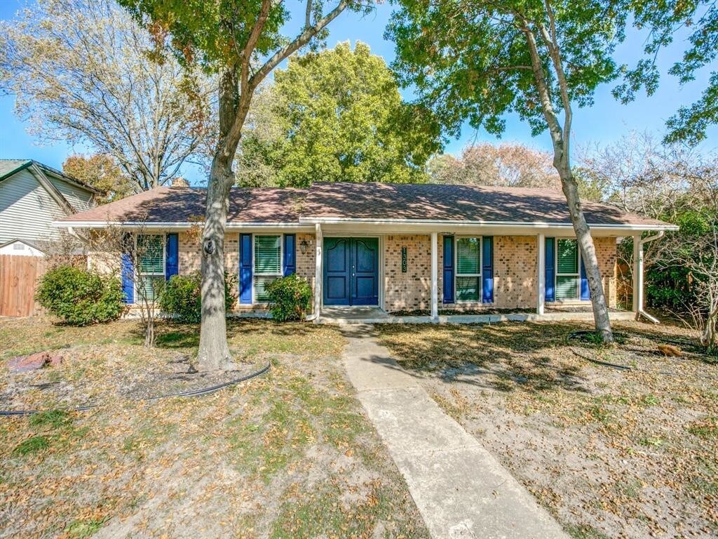 Primary Photo - 1303 Hillsdale Dr
