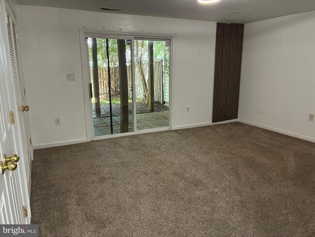 Building Photo - 10164 Tree Frog Pl
