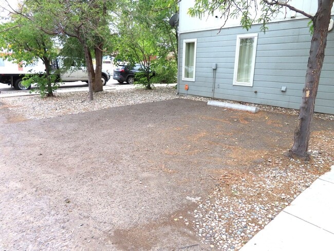 Building Photo - 582 E Street