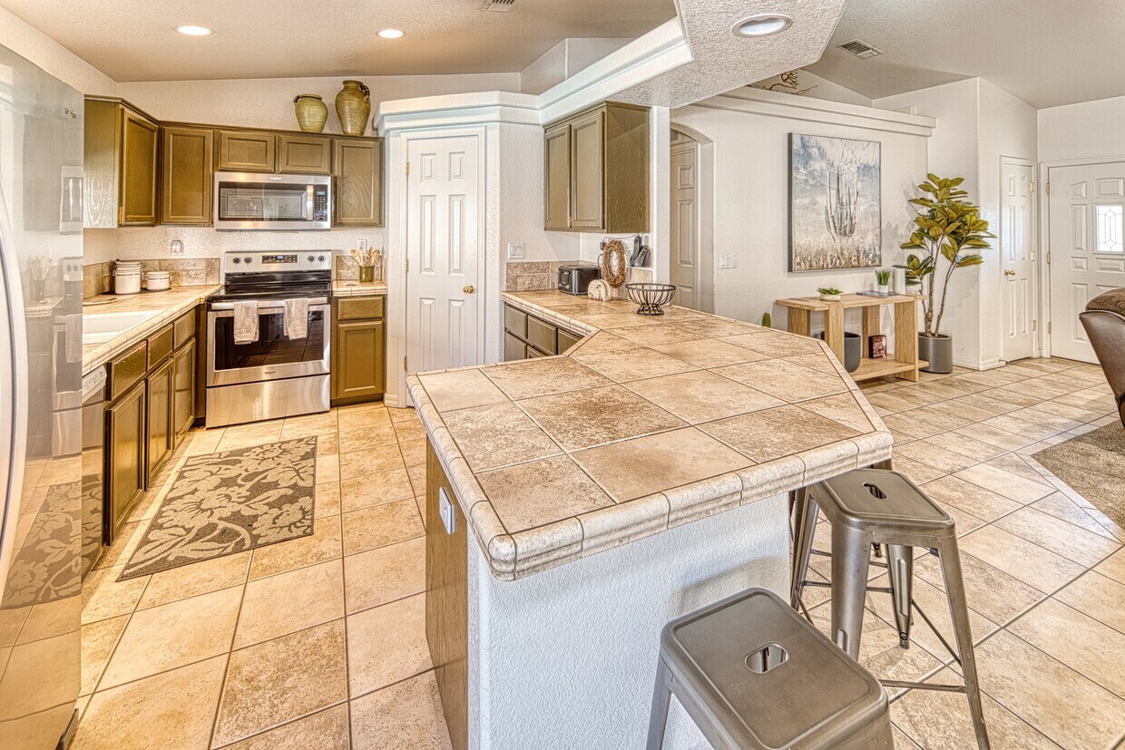 Building Photo - 1781 Cabana Dr